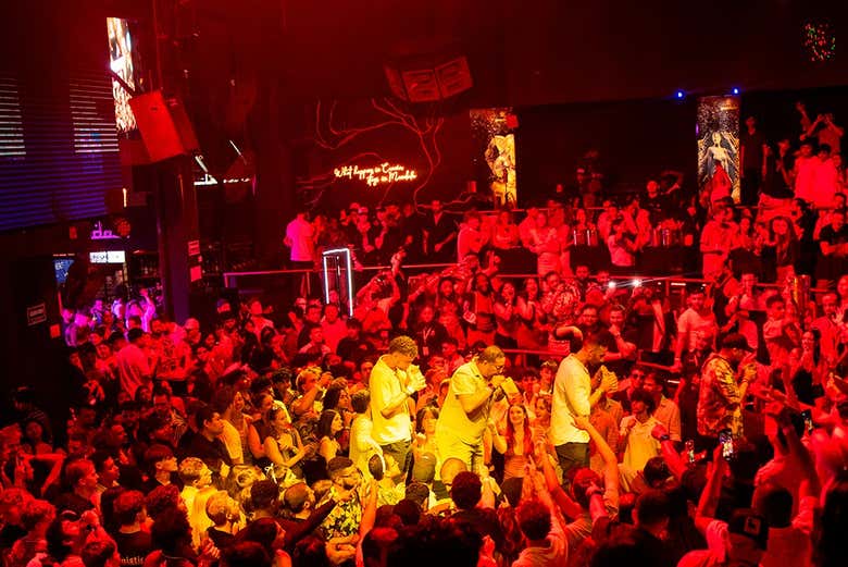 Fiesta en la discoteca Mandala Nightclub