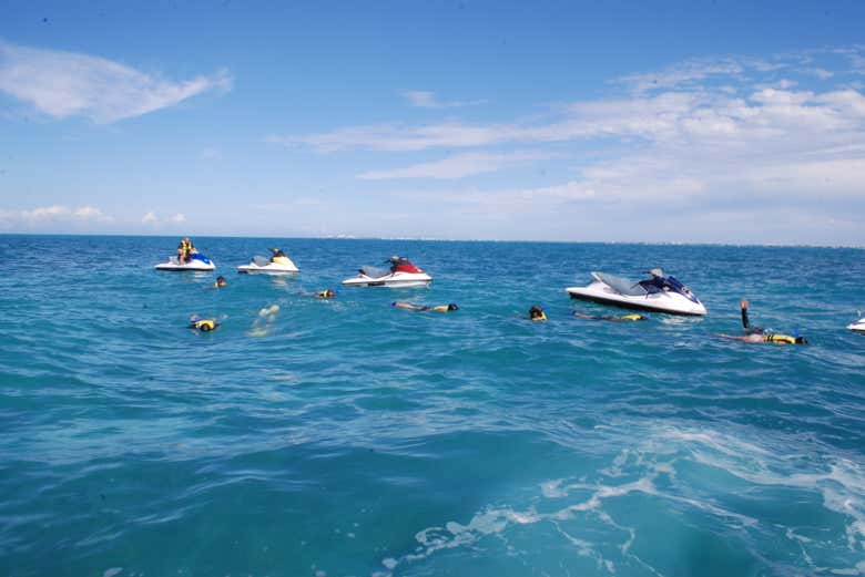 Snorkel y tour en moto de agua por Cancún