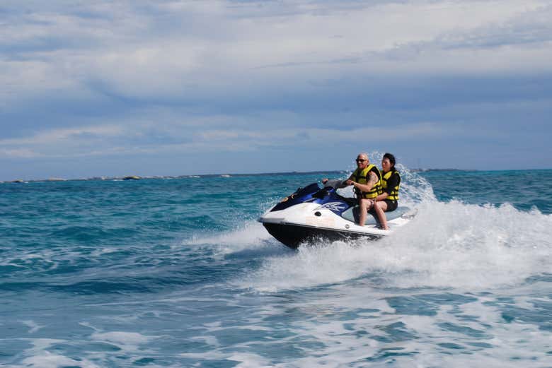 Snorkel y tour en moto de agua por Cancún