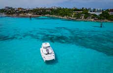 Barco privado à Isla Mujeres com open bar
