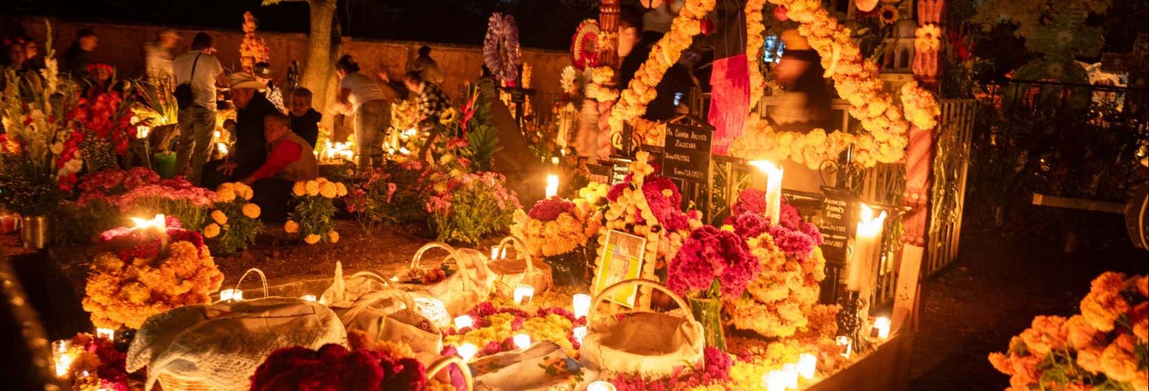Tour del Día de Muertos por Teotihuacán en bicicleta