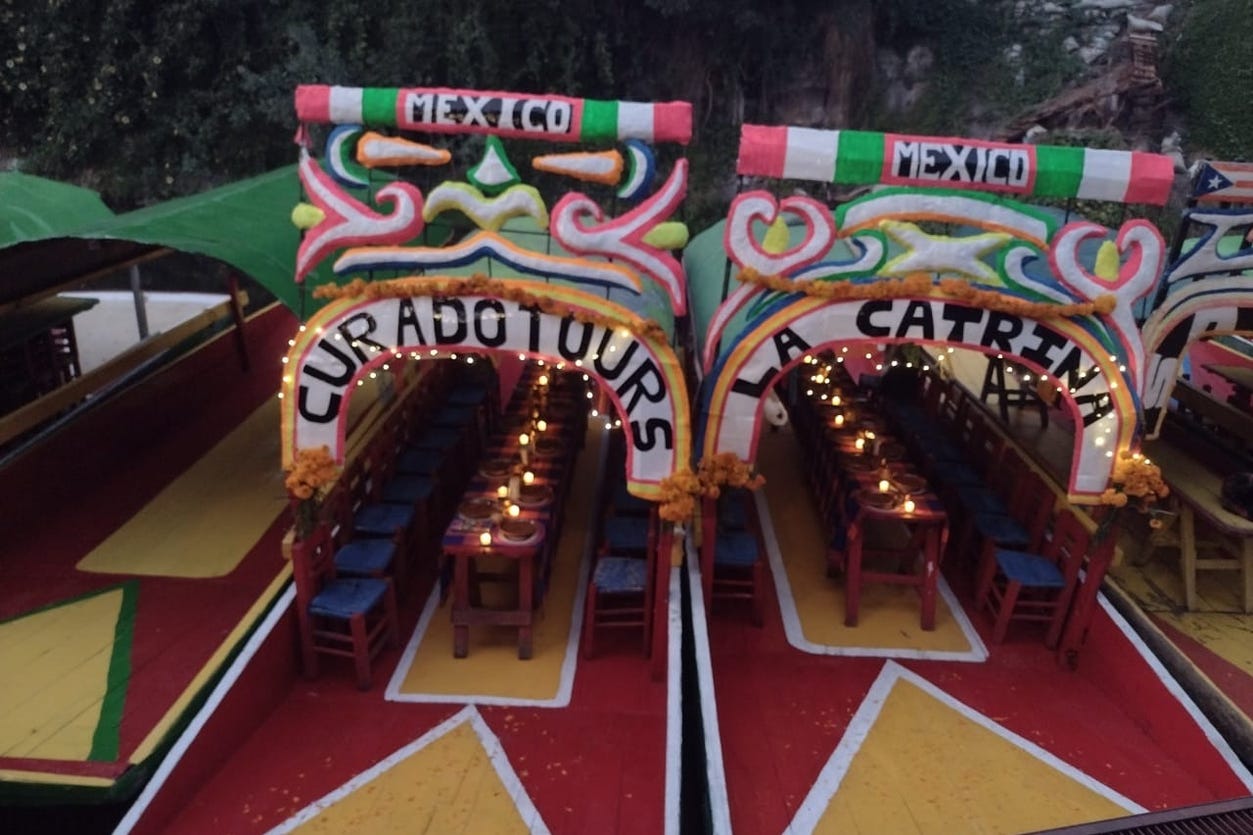 Tour del Día de Muertos por Xochimilco con cena