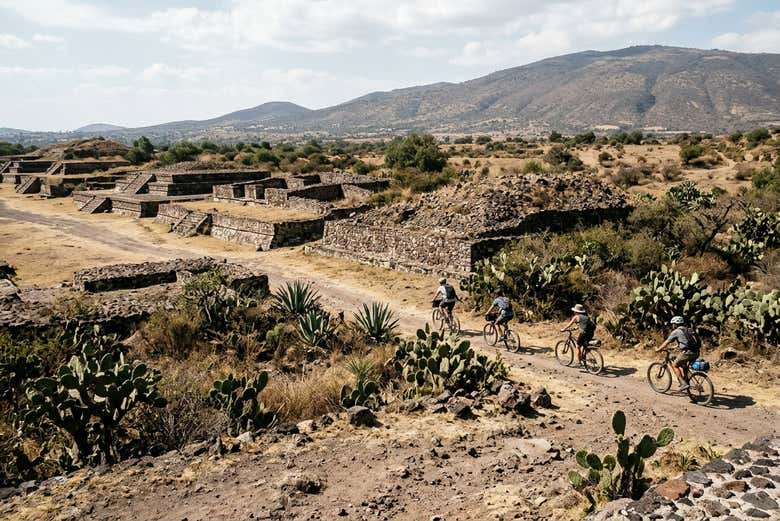 Excursión a Teotihuacán + Tour en bicicleta