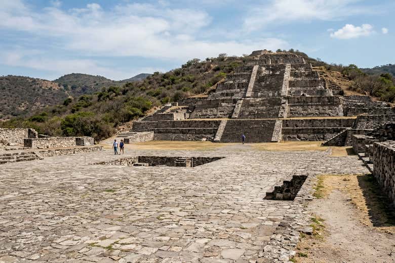 Excursión a Cuernavaca y Zona Arqueológica de Xochicalco