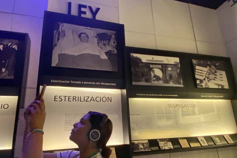 Visita guiada por el Museo de Memoria y Tolerancia