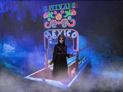 Tour del Día de Muertos por Xochimilco y el Museo Anahuacalli