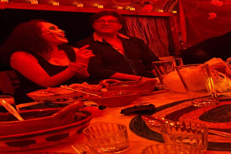 Tour del Día de Muertos por Xochimilco con cena