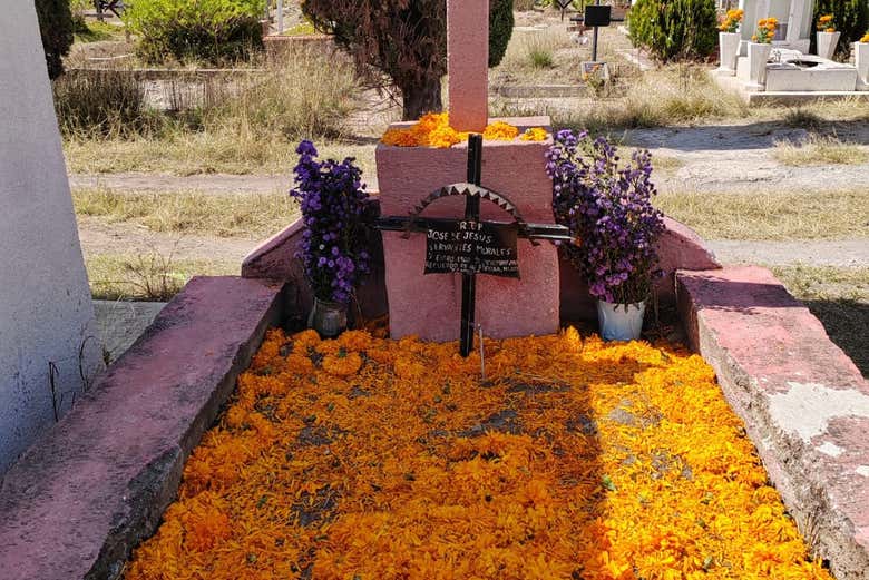 Tour del Día de Muertos por Teotihuacán en bicicleta