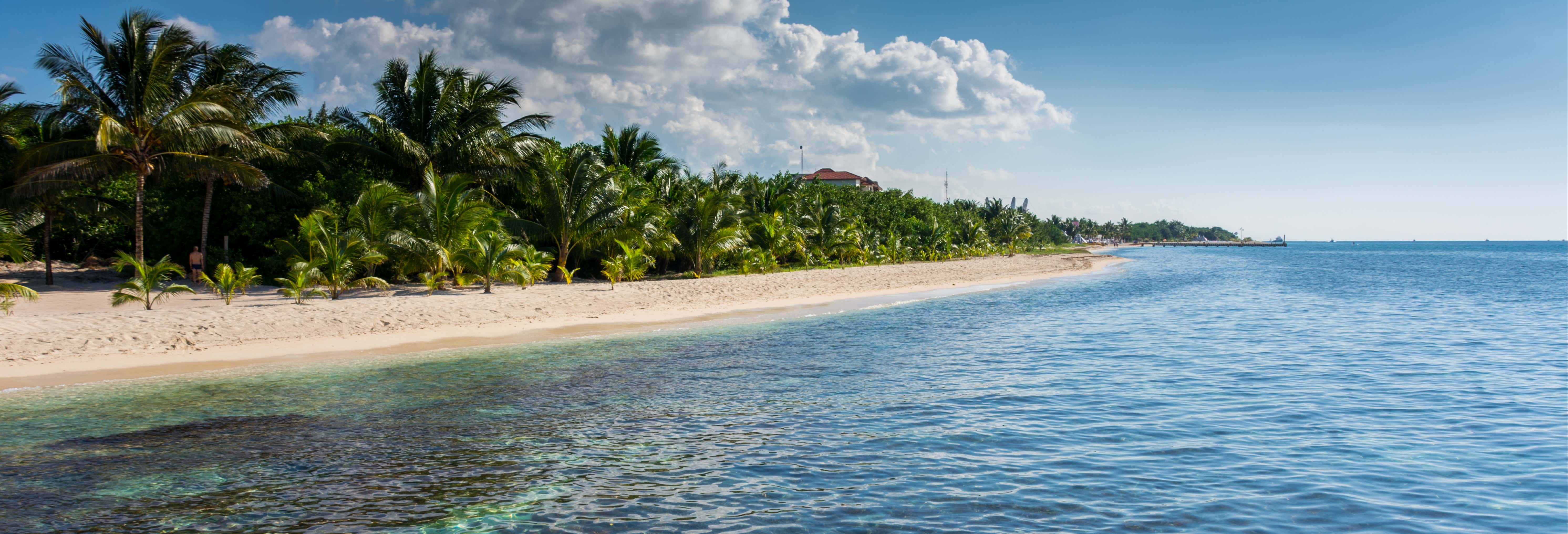 Parasailing a Cozumel