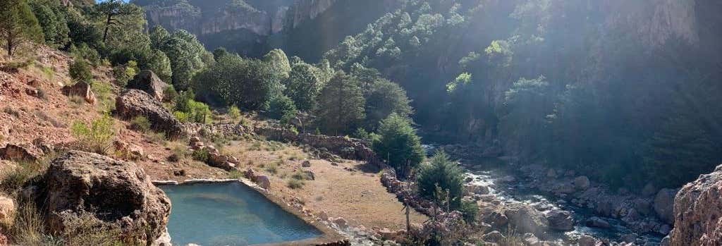 Hiking Through the Tararecua Canyon