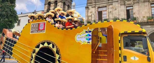 Dîner avec spectacle de mariachis + Bus guitare