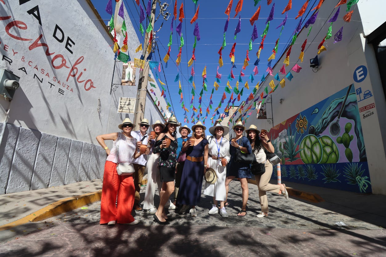 Visita a la destilería Casa Sauza + Espectáculo de ballet folklórico