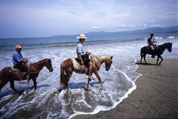 Paseo a caballo por Ixtapa Zihuatanejo