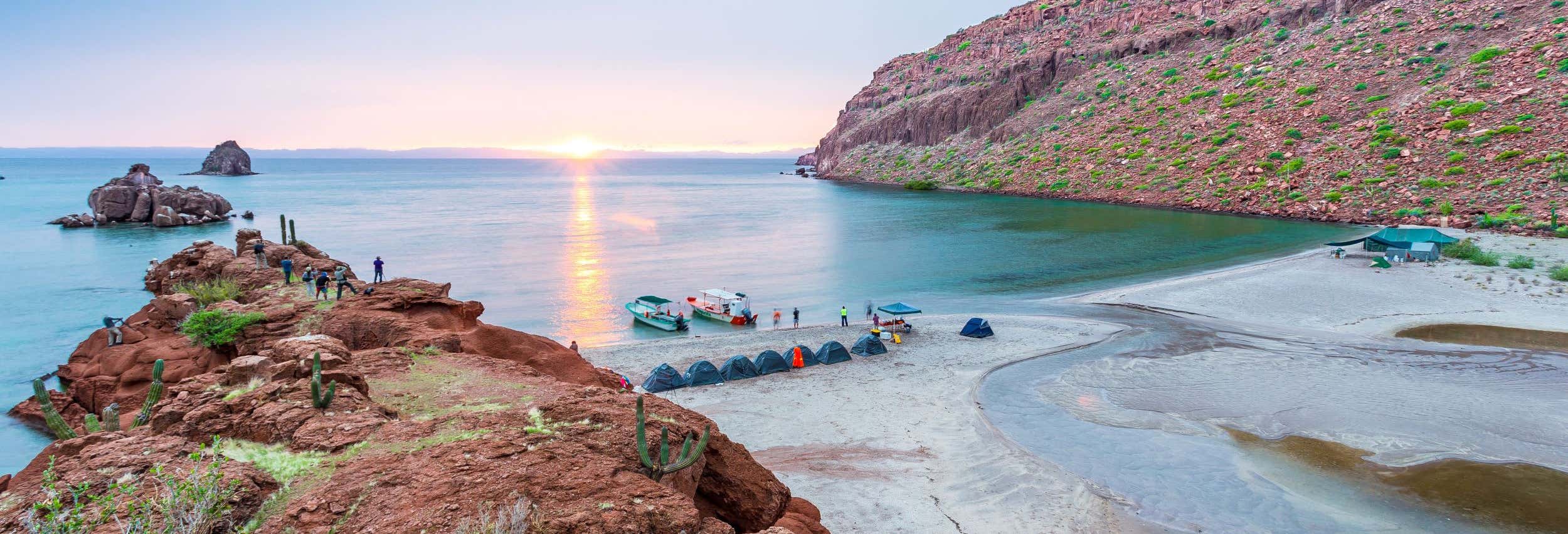 Espiritu Santo Island Boat Tour