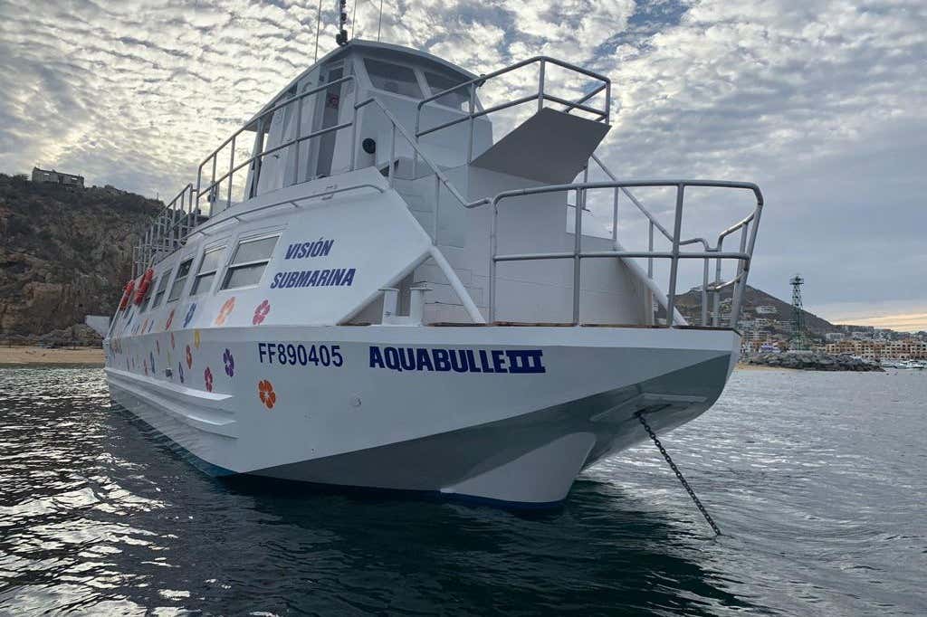 Paseo en barco con visión submarina