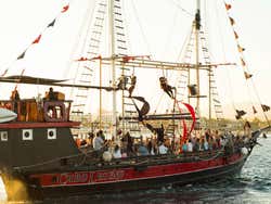 Paseo en barco pirata por Los Cabos