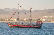 Passeio de barco pirata por Los Cabos