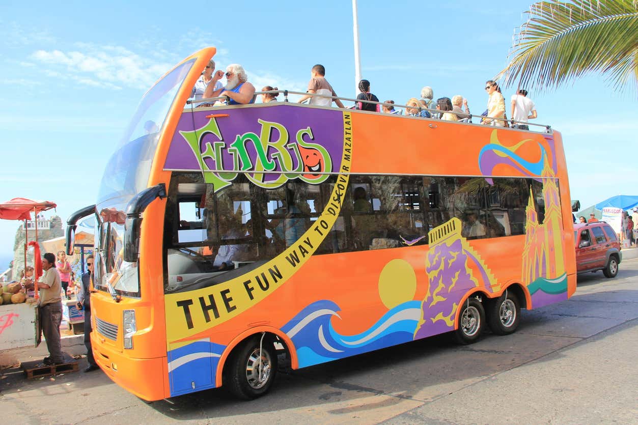 Tour panorámico por Mazatlán en autobús descapotable