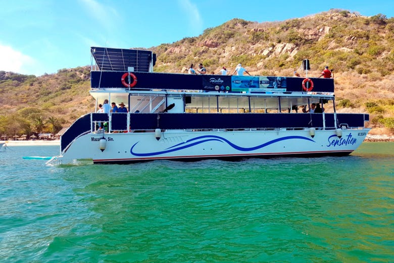 Paseo en barco con comida por la Isla de Venados