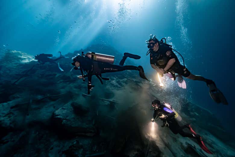 Buceo en un cenote de Mérida