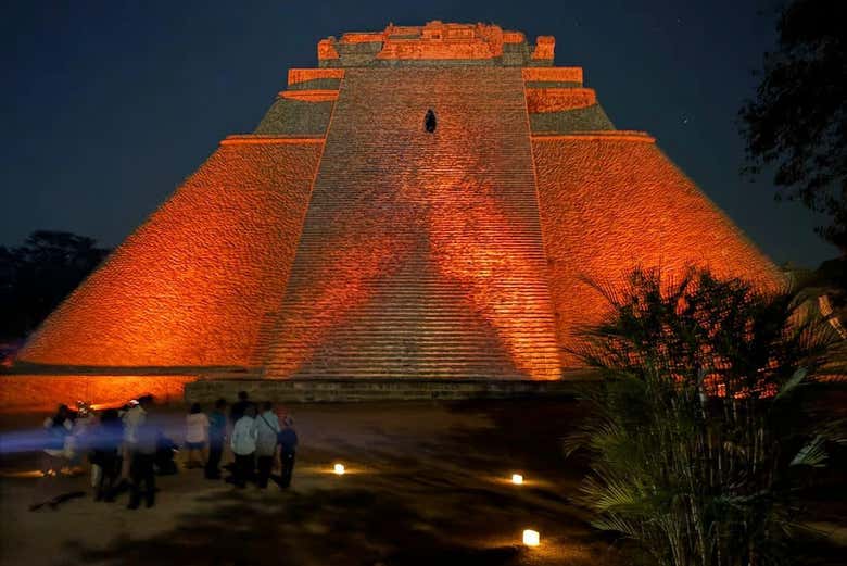 Espectáculo de luz y sonido en Uxmal