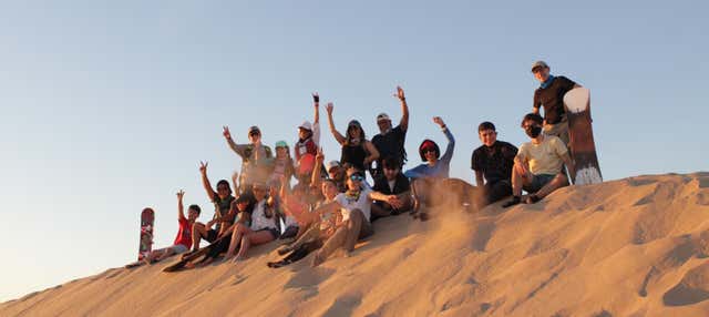 Esperienza privata di sandboarding sulle dune di Cuervitos