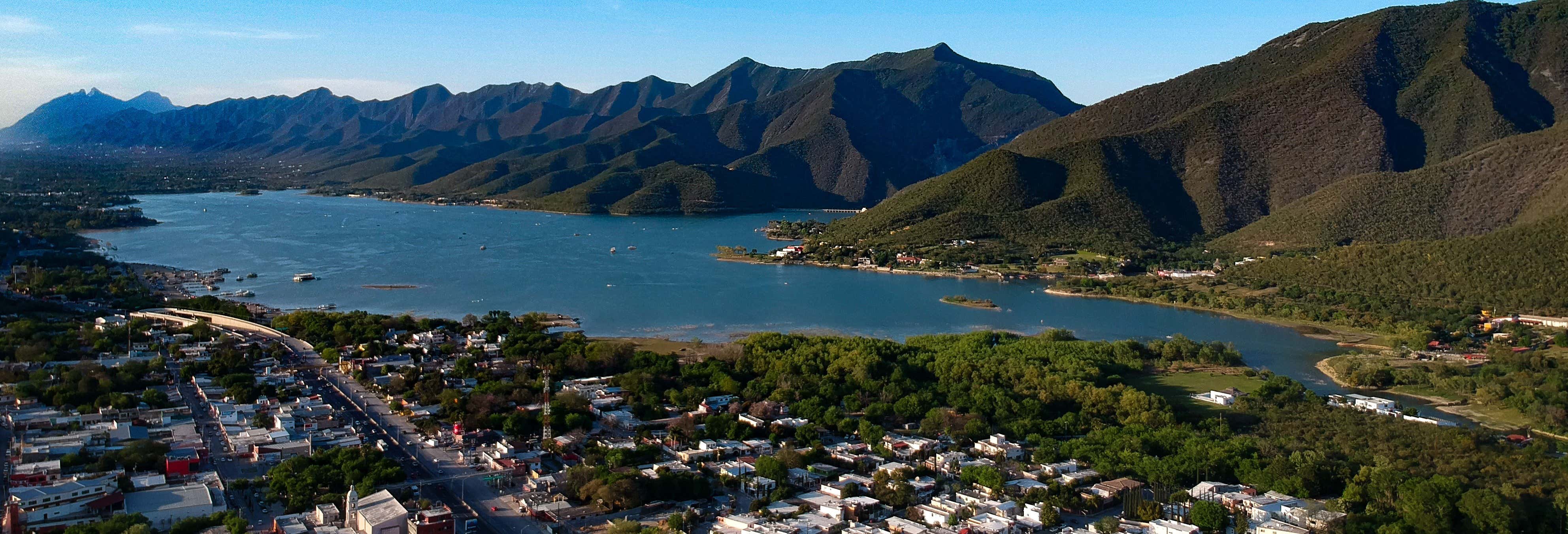 Excursión a Santiago + Tour en kayak por la presa La Boca