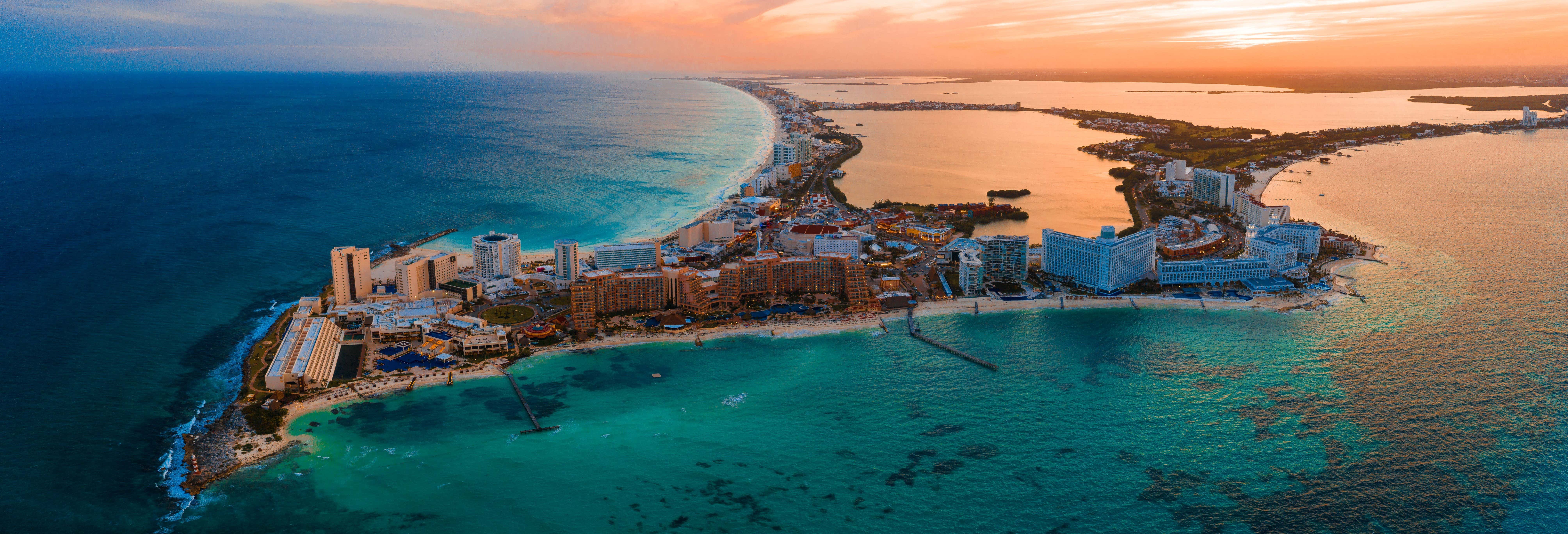 Crociera con cena su un galeone al tramonto