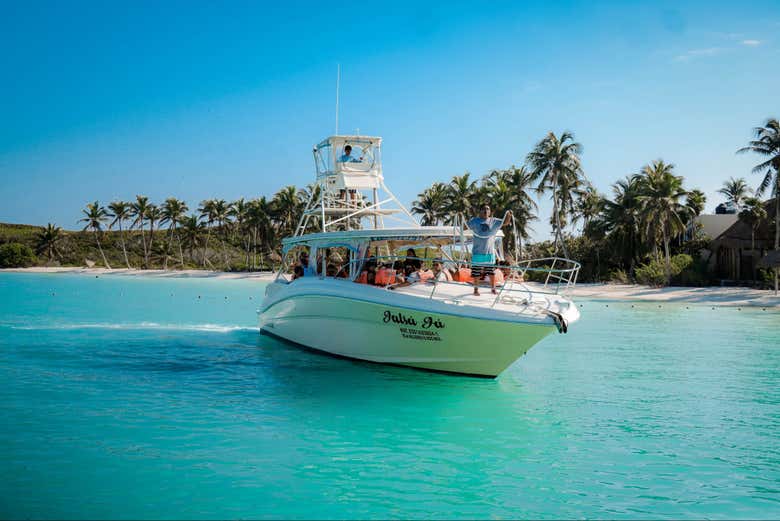 Excursión a Isla Contoy e Isla Mujeres