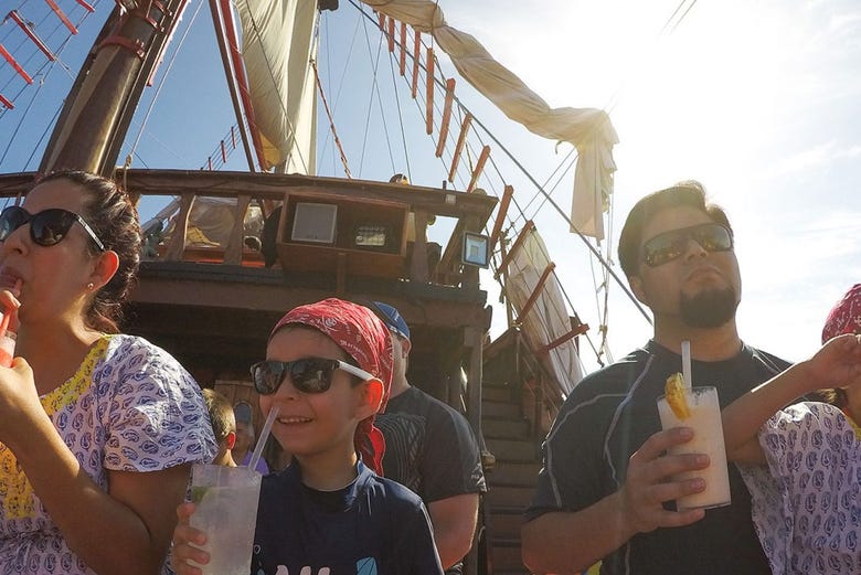 Paseo en barco pirata por Puerto Vallarta