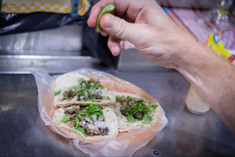 Imagen de Tour nocturno de tacos por Puerto Vallarta