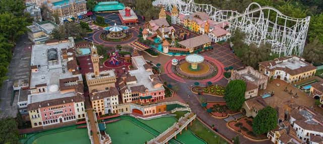 Excursión privada de 2 días a los parques de atracciones de IRTRA