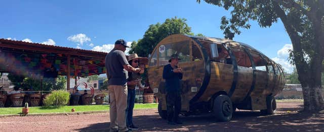 Autobús barril de Tequila + Visita a la destilería La Aguirreña