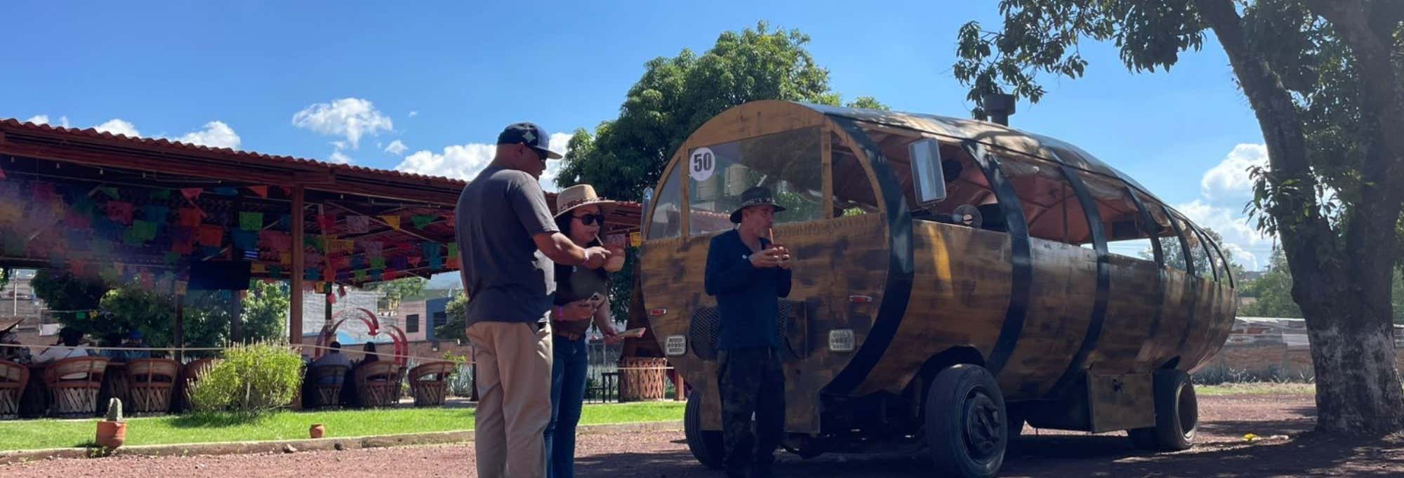 Autobus botte di Tequila + Visita alla distilleria La Aguirreña