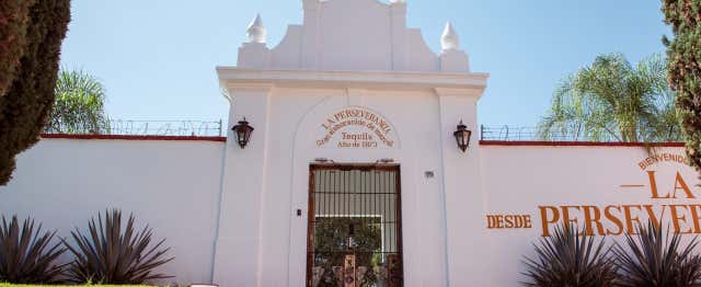 Entrada a Casa Sauza