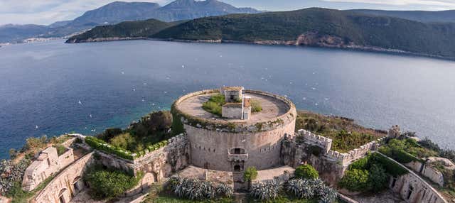Escursione alla Grotta Azzurra e Nostra Signora delle Rocce