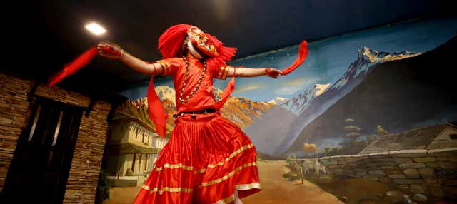 Cena nepalese con spettacolo folcloristico