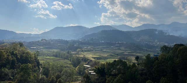 Escursione privata alla Grotta di Asura e al monastertro Neydo Tashi