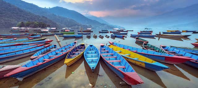 Giro in barca privato sul Lago Phewa e trekking alla Pagoda della Pace