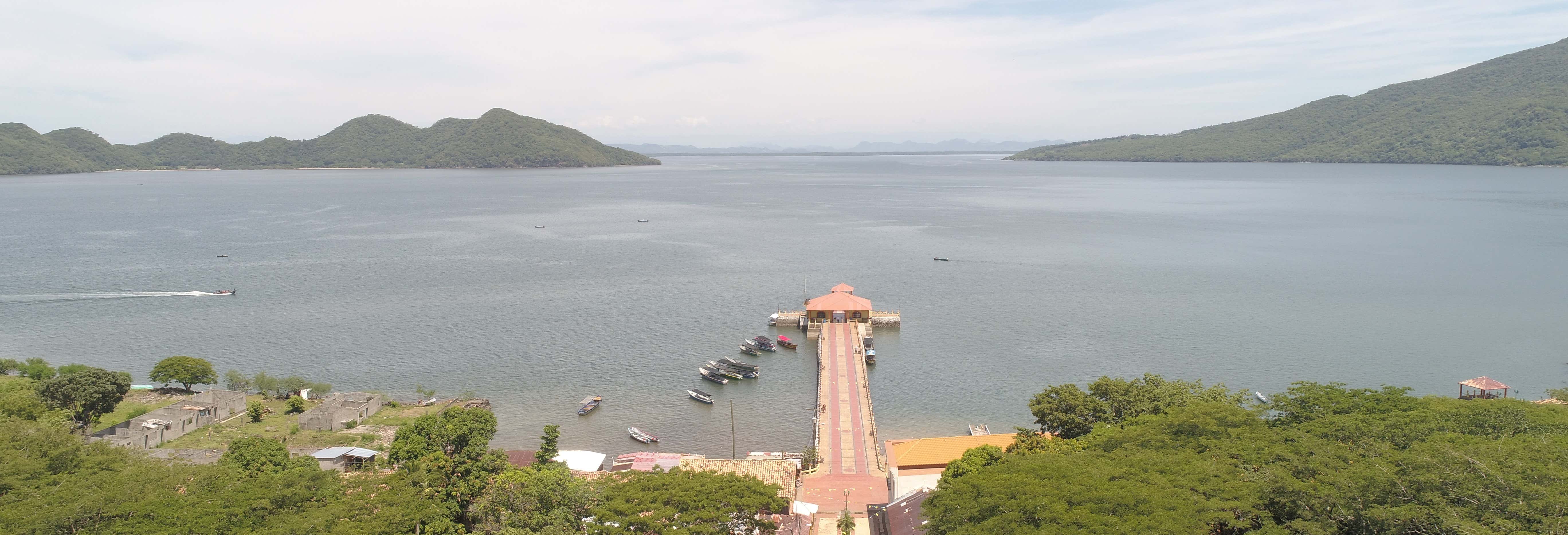 Gulf of Fonseca Speedboat Transfer to La Union