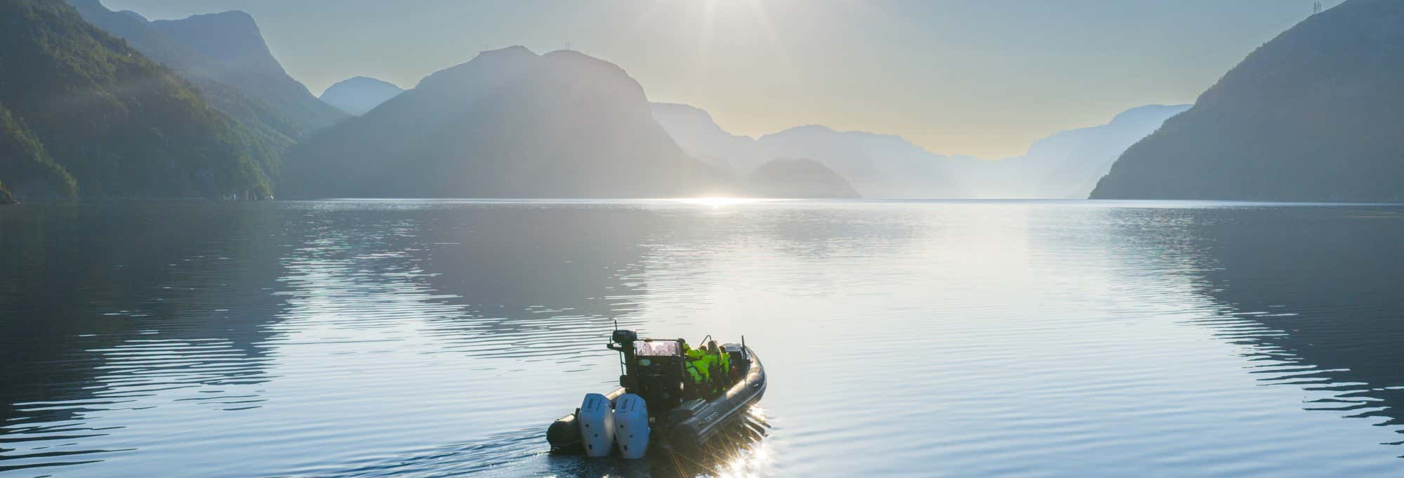 Aventure en bateau à moteur sur le Lysefjord