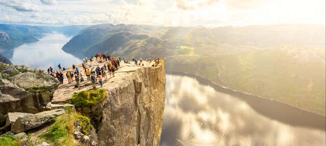Trekking a Preikestolen