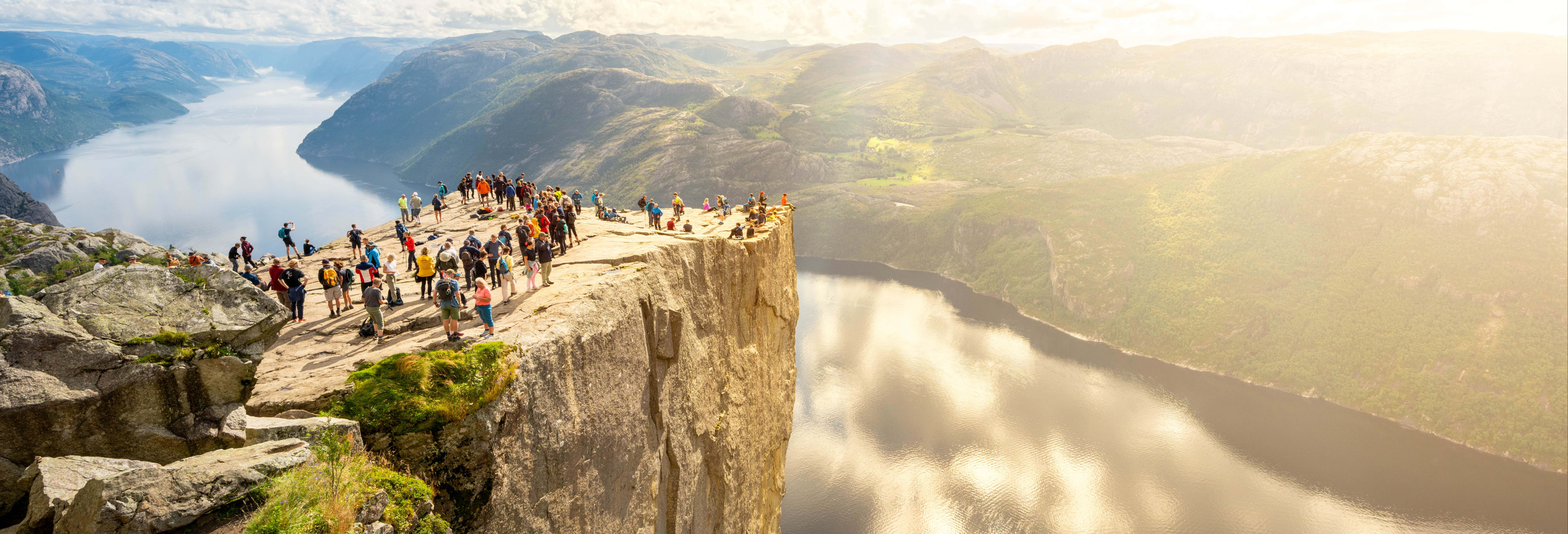 Trekking a Preikestolen