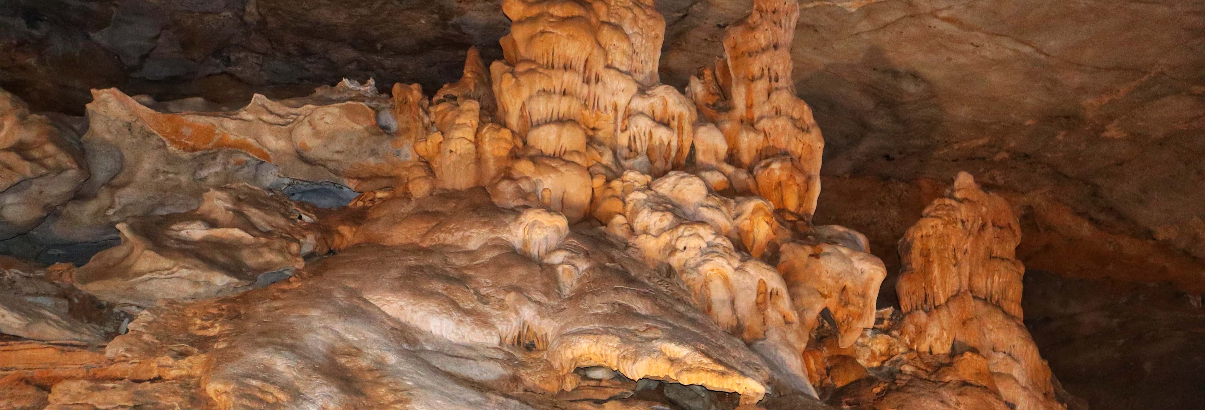 Al Hoota Cave Guied Tour