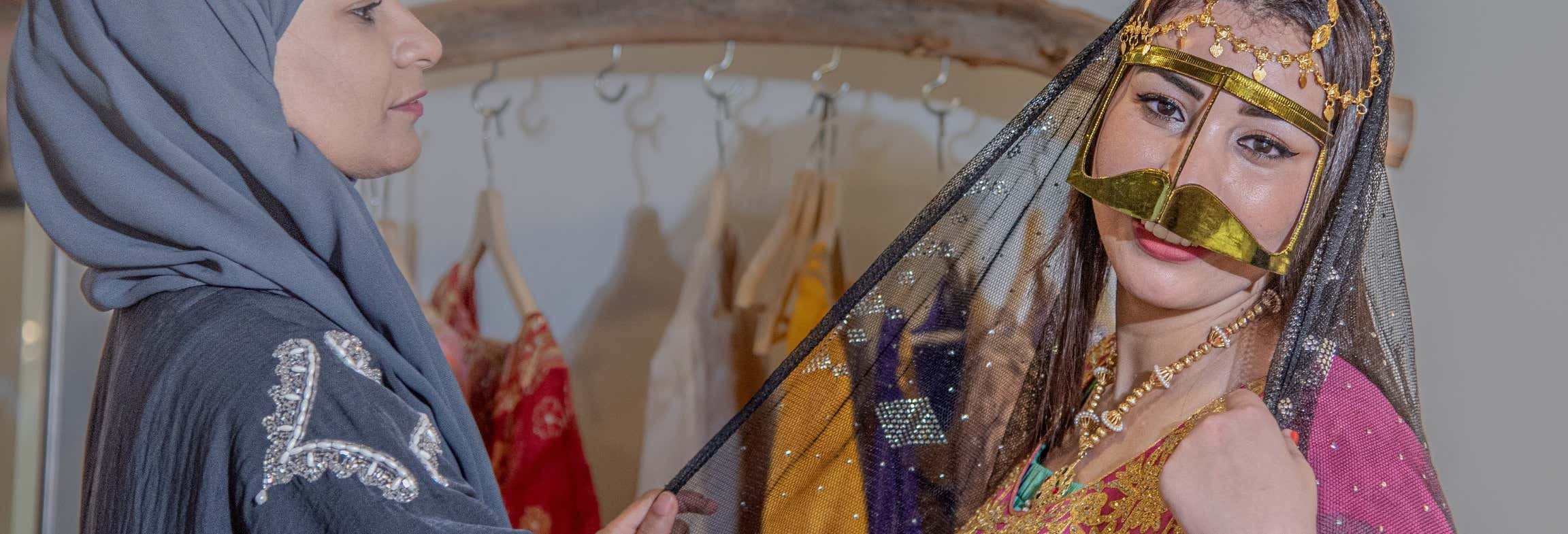 Noleggio di abito tradizionale omanita a Jasab