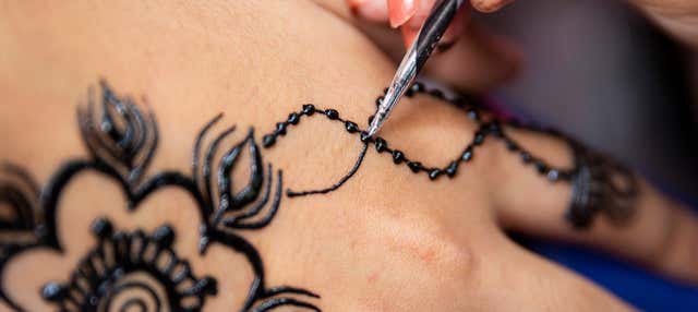 Laboratorio di henné a Jasab