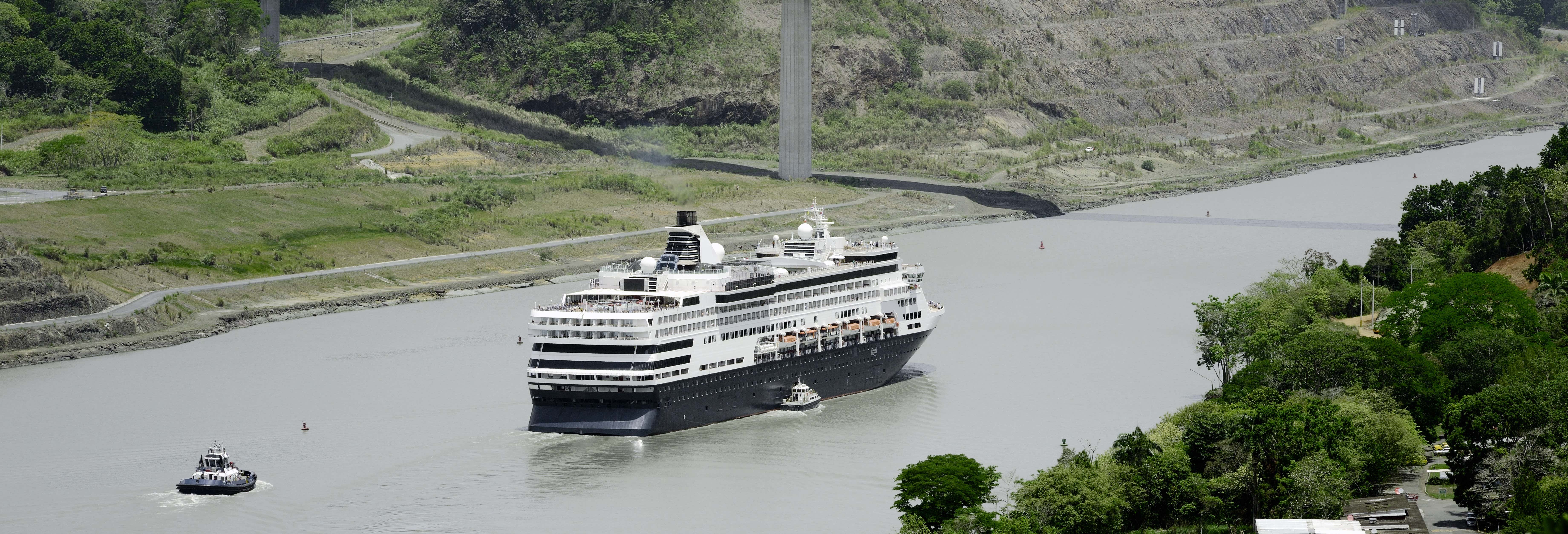 Passeio de lancha pelo canal do Panamá e pelo lago Gatún