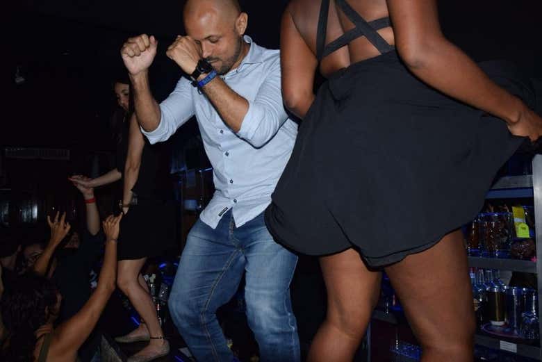Donnez tout sur la piste de danse - Donnez tout sur la piste de danse