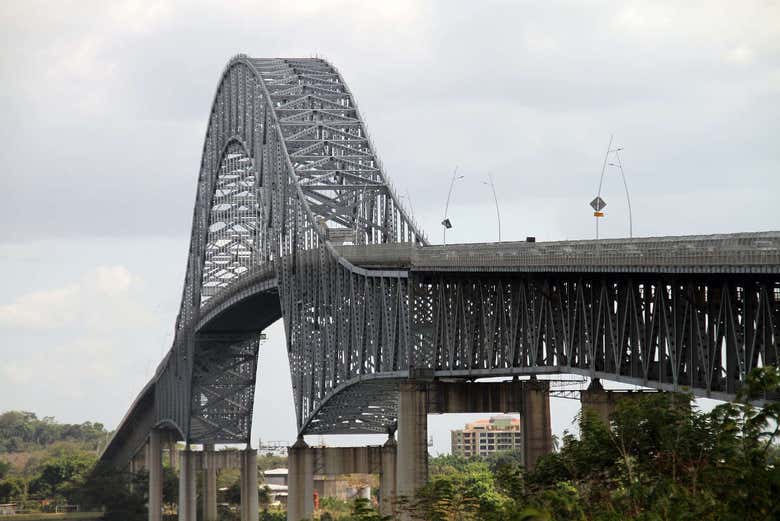 Visit the Bridge of the Americas - Visit the Bridge of the Americas