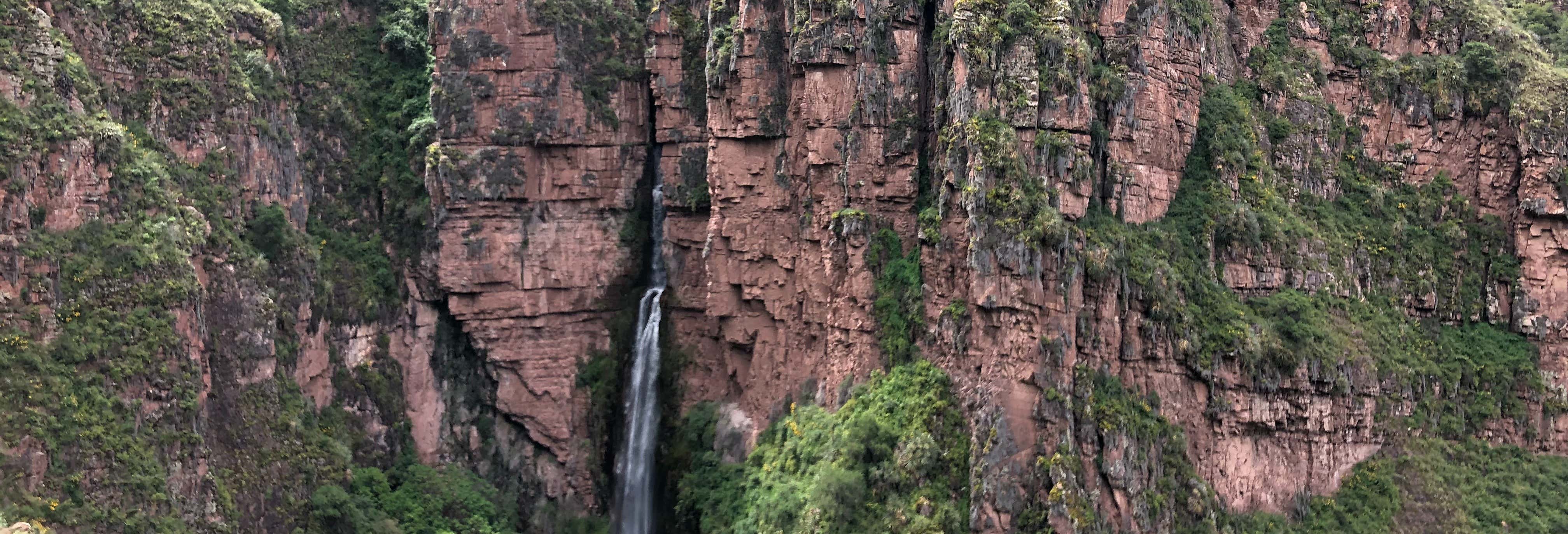 Trekking alla cascata Perolniyoc